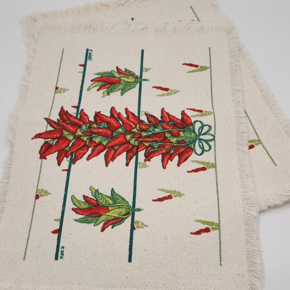 4 Woven Placemats and 4 Napkins "GRAND CANYON"CHILI PEPPERS  Artist Signed. New.
